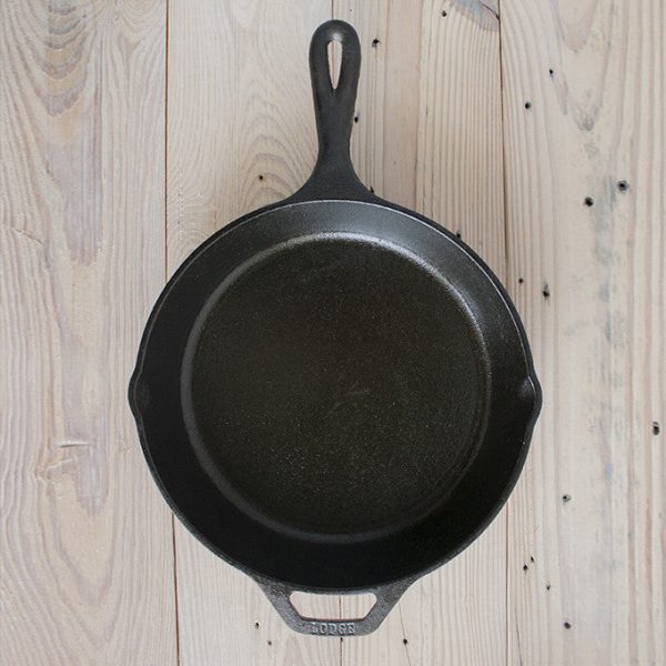 Laurel Machine & Foundry Co. Cast Iron Skillet For Discount