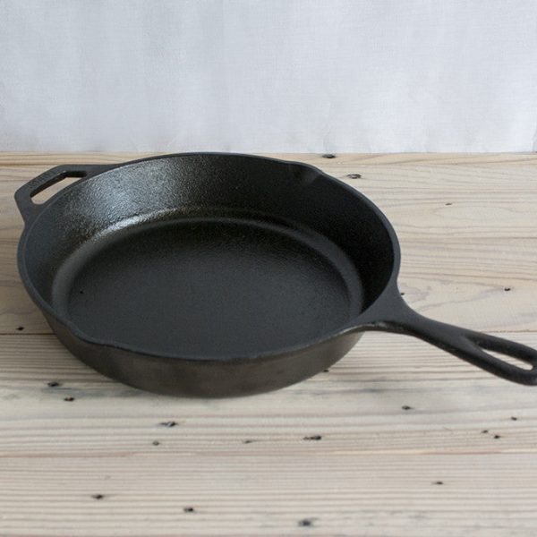 Laurel Machine & Foundry Co. Cast Iron Skillet For Discount